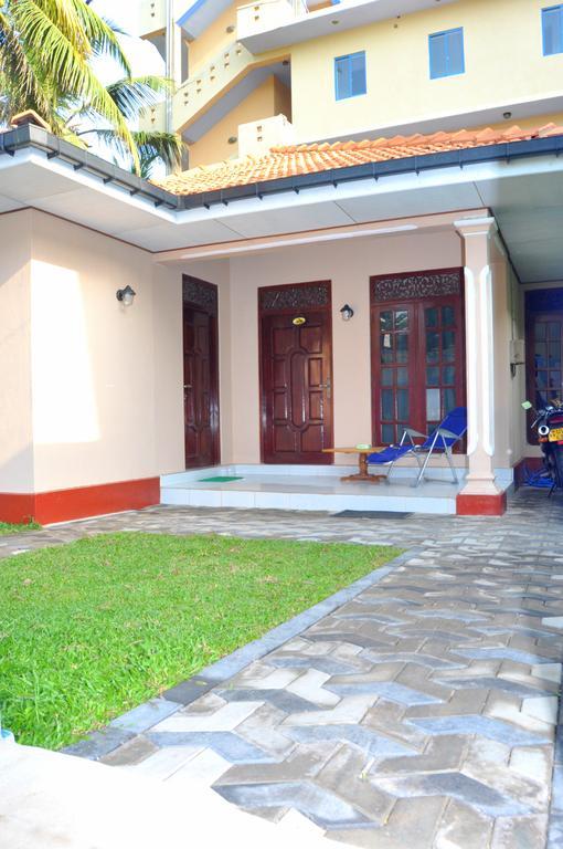 Tms Beach House Negombo Exterior photo
