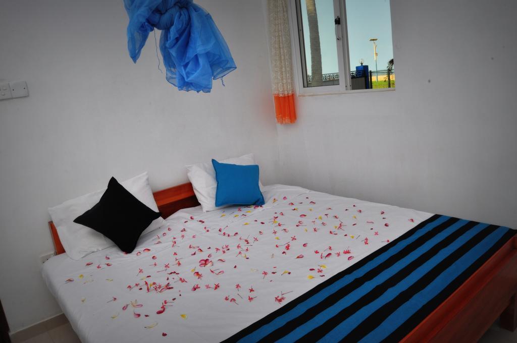 Tms Beach House Negombo Exterior photo
